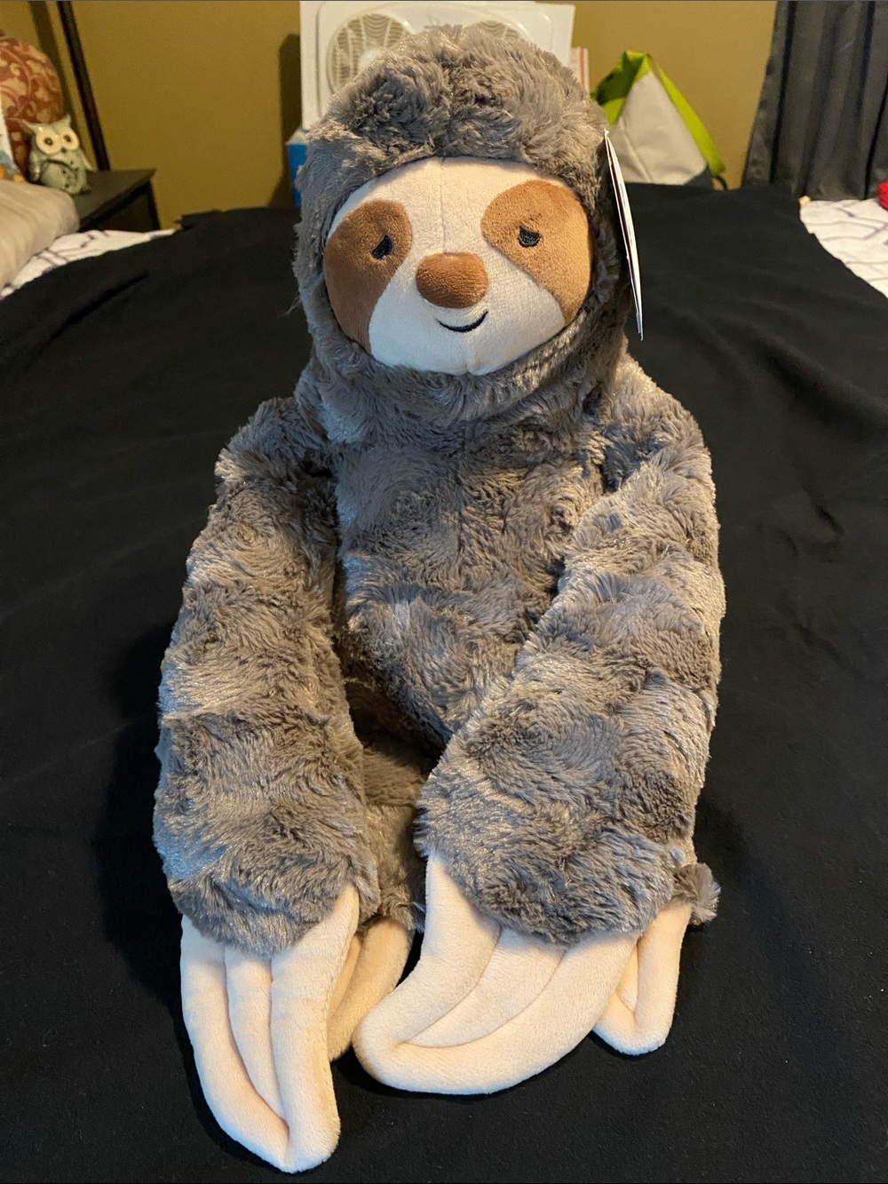 NWT Gigglescapes Plush Sloth Stuffed Animal - Soft Gray and Cream